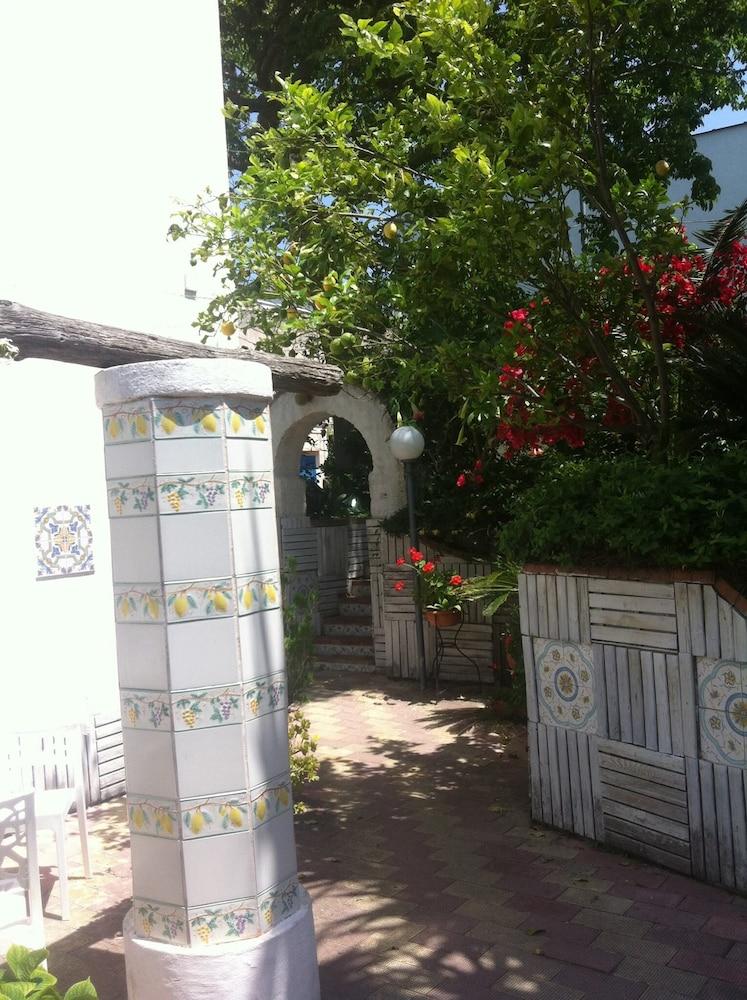 Piccolo Tirreno Hotel Residence Procida Eksteriør billede